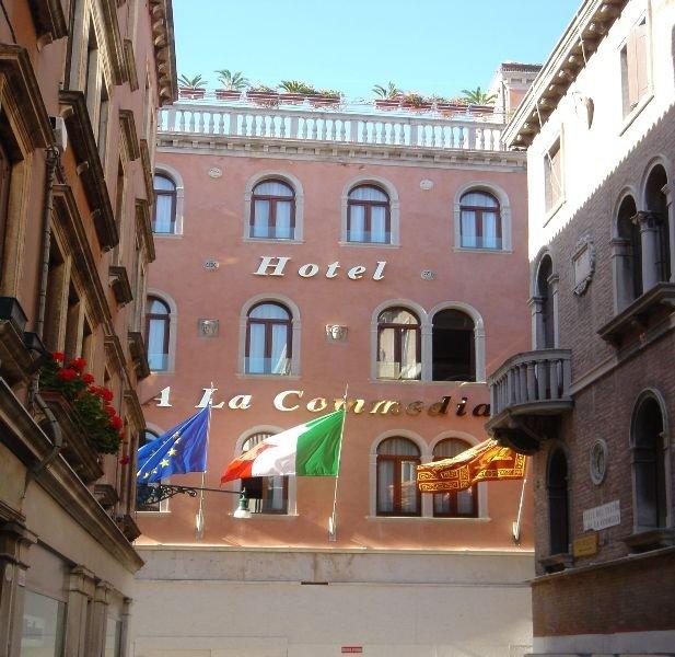 A La Commedia Hotel