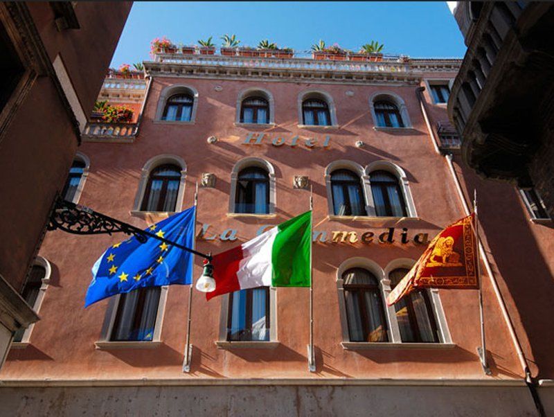 Hotel A La Commedia 4*
